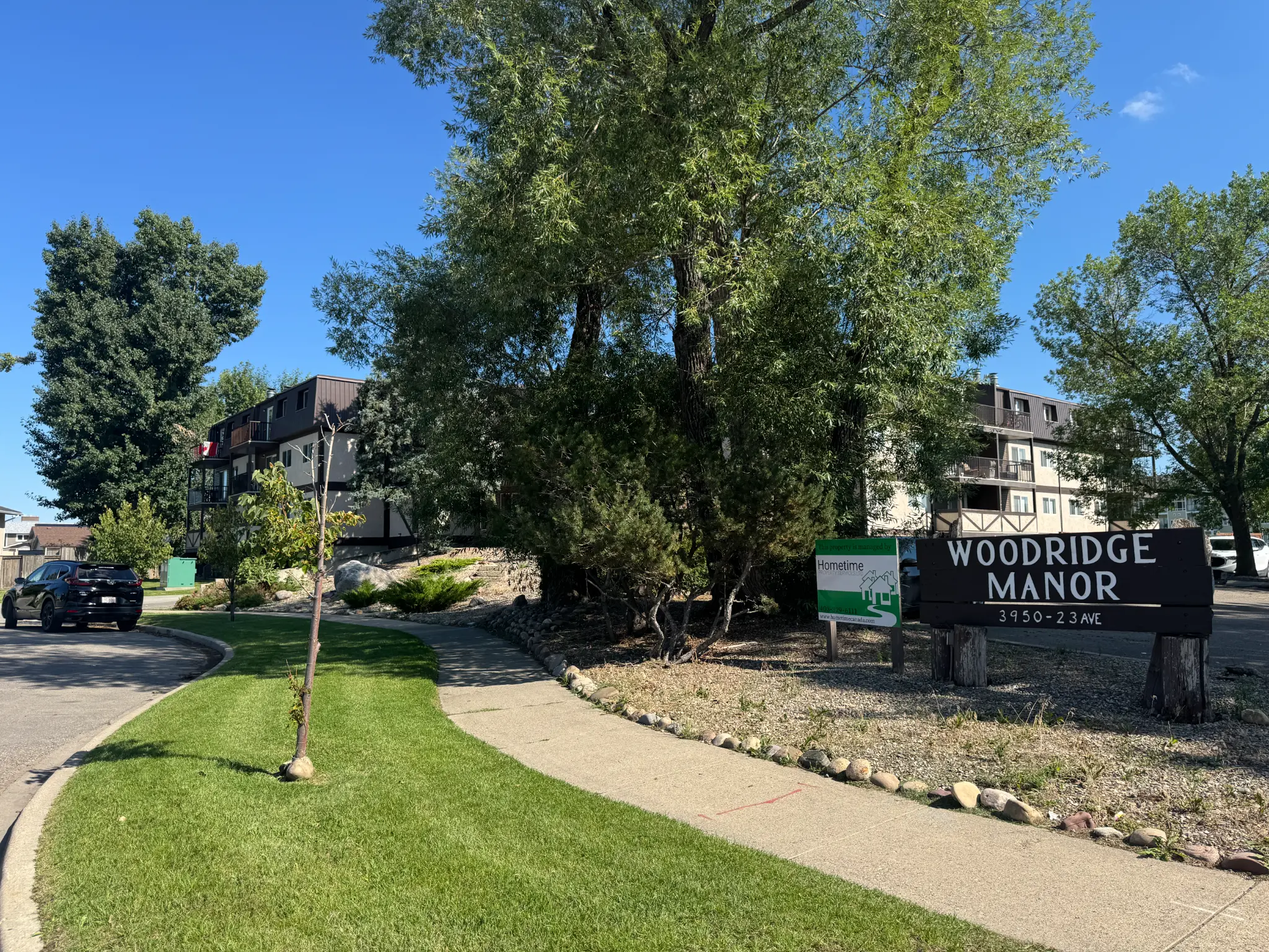 Woodridge Manor Sign