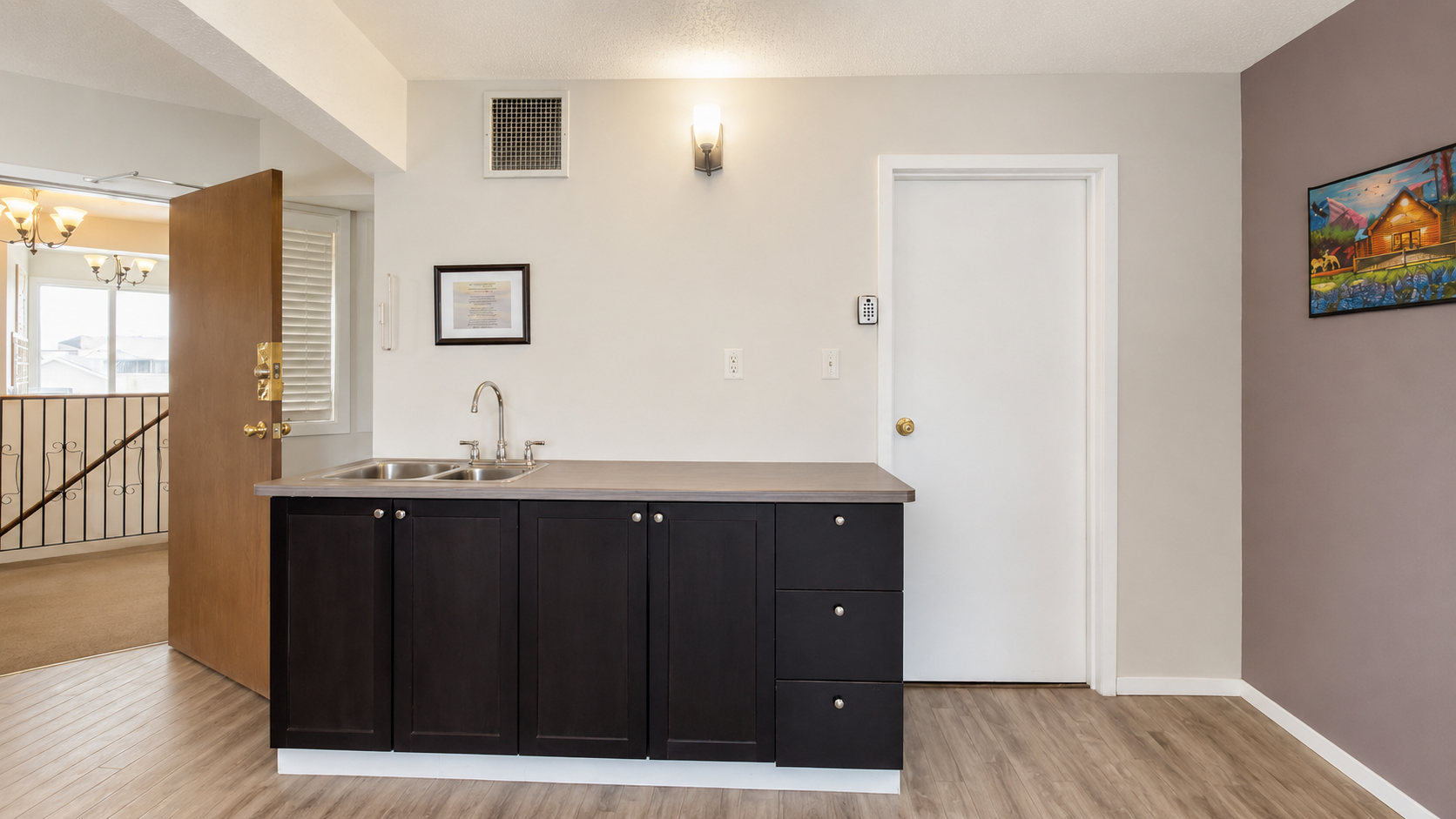 Common Area Kitchen